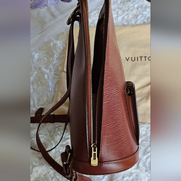Louis Vuitton Epi Gobelins Backpack - Picture 13 of 16